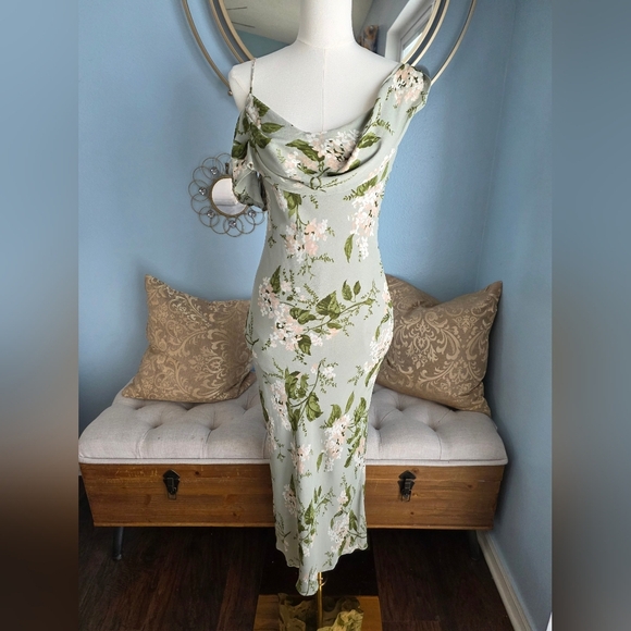 Reformation Reya Green Dress - Picture 1 of 11